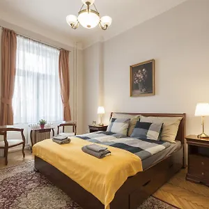 Liszt Ferenc Boutique , Budapest Ungheria